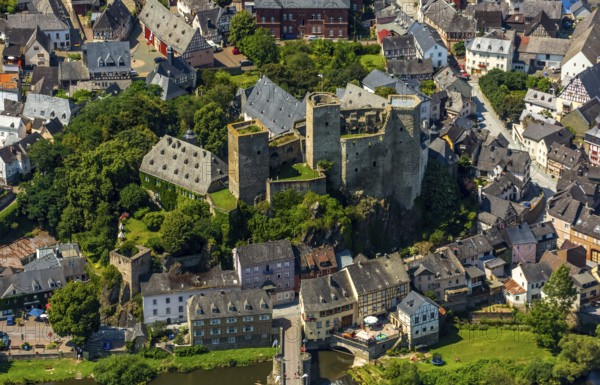 Runkel Castle with Lahn and Lahn bridge, ruins of a medieval hilltop castle in the town of Runkel,