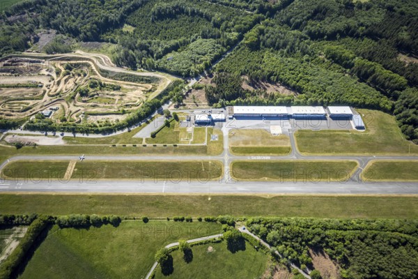 Aerial photo, Arnsberg Menden airfield, EDLA, commercial airfield, motocross track MCC Voßwinkel,