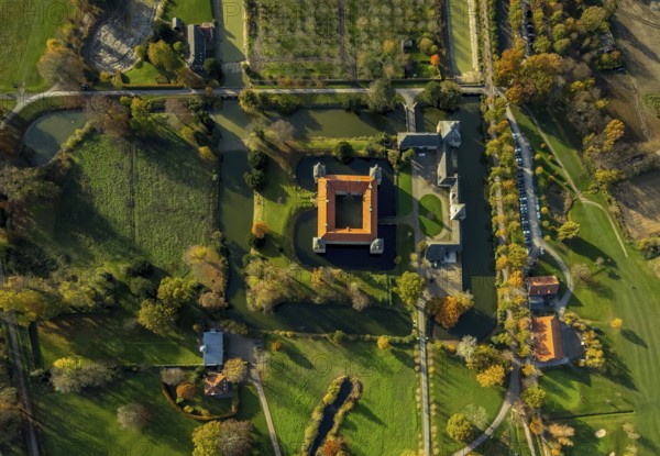 Aerial view, Golfclub Wasserschloss Westerwinkel, Schloss Westerwinkel, Herbern, Ascheberg,