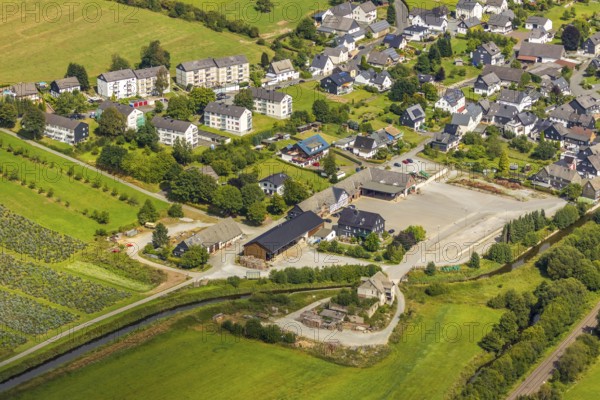 Aerial view, agriculture Norbert Wiese GmbH, Deelenscheune, Mühlenstraße, river Ruhr, Velmede,