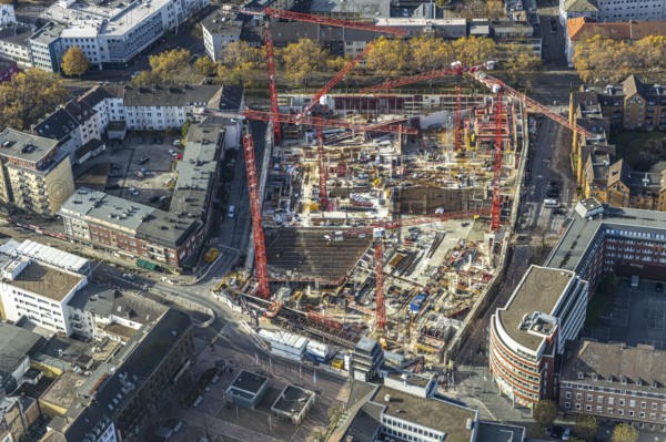 Construction site and new building for three-part commercial building complex Viktoria Karree,