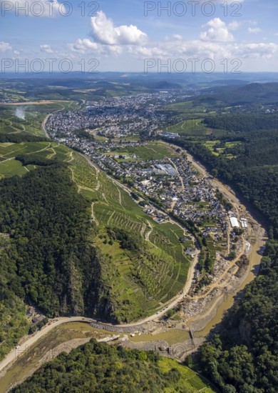 Aerial photograph, flood area at the river Ahr in Walporzheim with view of Ahrweiler, Bad