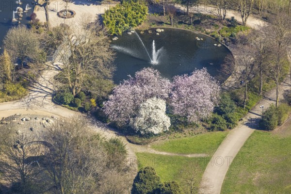 Aerial view, fountain in HeubergPark, Wesel, Ruhr area, Lower Rhine, North Rhine-Westphalia,