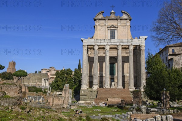 View of the former temple of Antoninus uChurch of Faustina with columns made of Cipollin marble