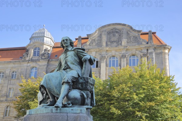 Otto von Guericke Fountain and monument to physicist Otto von Guericke, sculpture, New Town Hall,