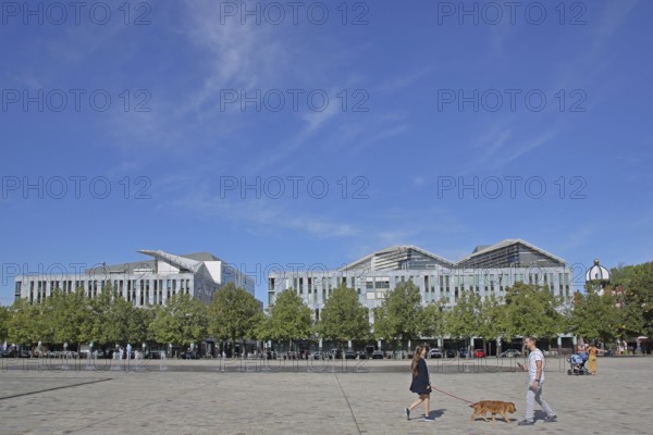 Water features and pedestrians, water fountains, Cathedral Square, Magdeburg, Saxony-Anhalt,