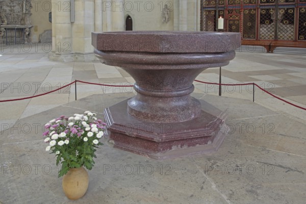 Gothic cathedral and red porphyry baptismal font from the Roman period, interior view, Roman,