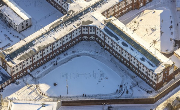 Aerial photo, Werl prison, JVA Werl, winter, snow, Werl, Soester Börde, North Rhine-Westphalia,