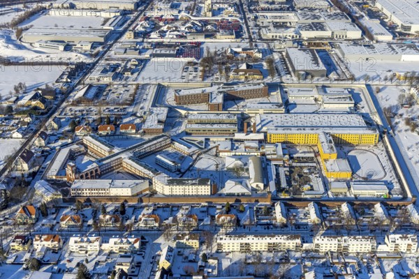 Aerial photo, Werl prison, JVA Werl, winter, snow, Werl, Soester Börde, North Rhine-Westphalia,