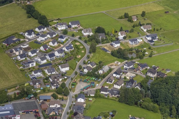 Aerial view, housing estate Zum Stollen in Altenhof, construction site Jahnstraße, Wenden,