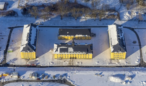 Aerial view, construction area former Kanaal van Wessem barracks, housing estate and refugee