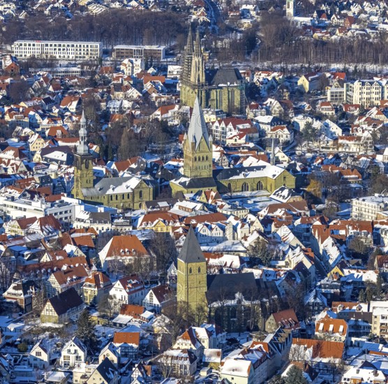 Aerial view, old town centre Soest, half-timbered houses, church St.. Petri (Alde Kerke), Church St