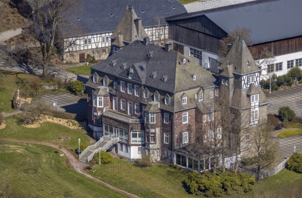 Aerial photo, Hotel and Castle Gevelinghausen, Gevelinghausen, Olsberg, Sauerland, North