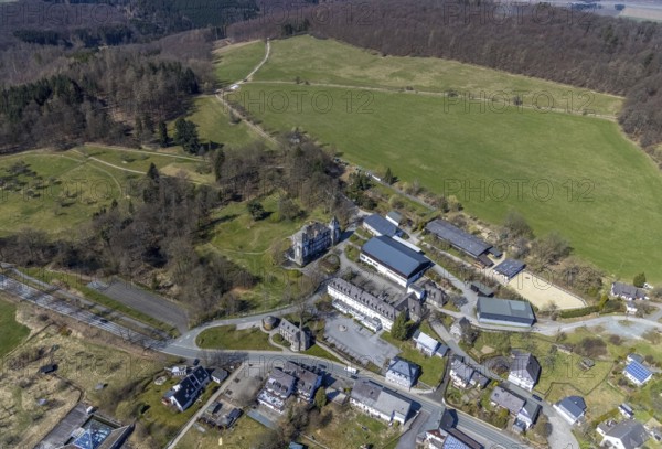 Aerial view, Hotel and Castle Gevelinghausen, St. Maria Magdalena Church, Gevelinghausen, Olsberg,