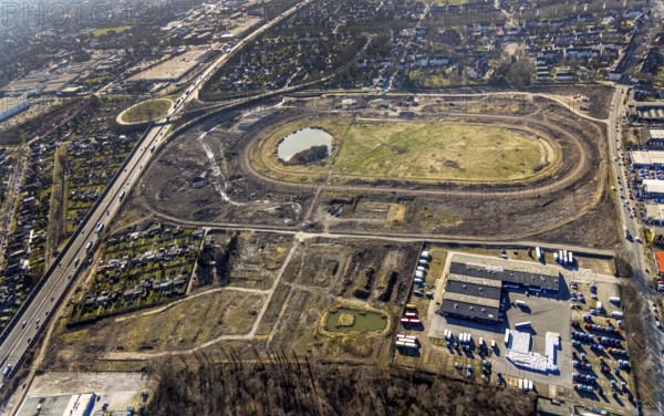 Aerial view, Former racecourse becomes a residential neighbourhood, Project Living by the lake at