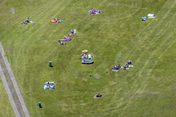 Aerial view, Biggesee, Camping Biggesee - Vier Jahreszeiten, bathers on sunbathing lawn, Sondern,