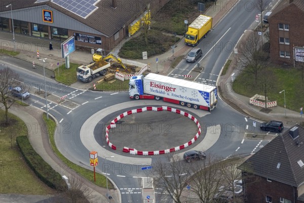 Aerial view, roundabout, Von-Trotha-Straße, Weierstraße, Schwarze Heide, Oberhausen, Ruhr area,