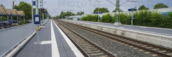 Empty platform, railway tracks, no train, Bad Staffelstein, Upper Franconia, Franconia, Bavaria,
