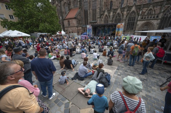 Annual Bard Meeting, here musicians in front of St Sebald's Church, Nuremberg, Middle Franconia,