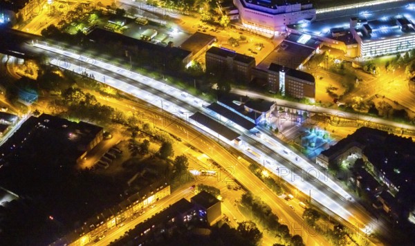 Aerial photo, Mülheim an der Ruhr main station, Technical Town Hall and Forum City Mülheim shopping
