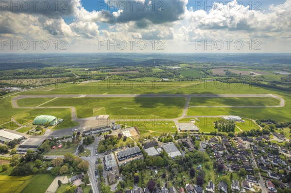 Aerial photo, Airport Essen/Mülheim, Holthausen - Southeast, Mülheim an der Ruhr, Ruhr area, North