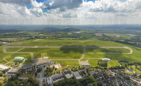 Aerial photo, Airport Essen/Mülheim, Holthausen - Southeast, Mülheim an der Ruhr, Ruhr area, North