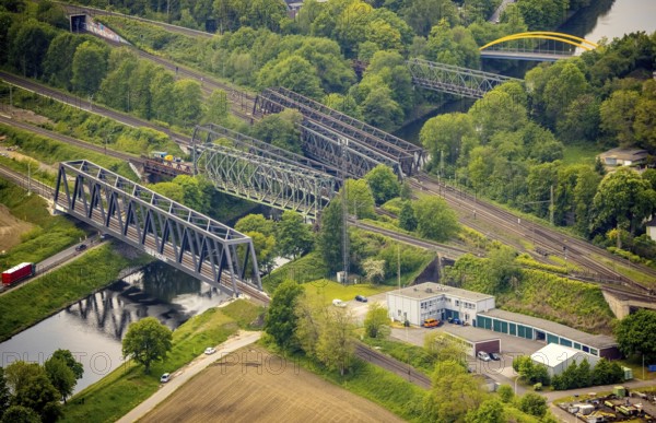 Aerial view, bridge landscape Ruhraue, railway bridges over the shipping canal, Speldorf -