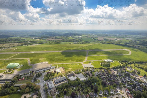 Aerial photo, Airport Essen/Mülheim, Holthausen - Southeast, Mülheim an der Ruhr, Ruhr area, North