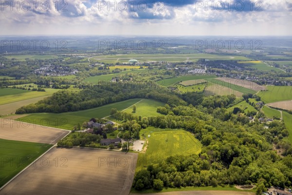Aerial photo, Airport Essen/Mülheim, Holthausen - Südost, Mülheim an der Ruhr, Ruhr area, North