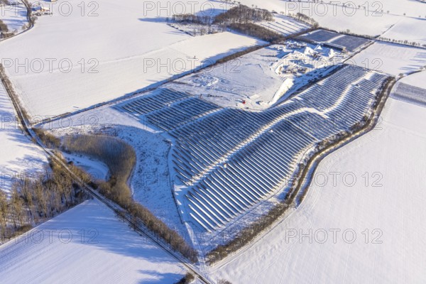 Aerial view, solar park Möhnesee an der Haar, Büecke, Möhnesee, Sauerland, North Rhine-Westphalia,