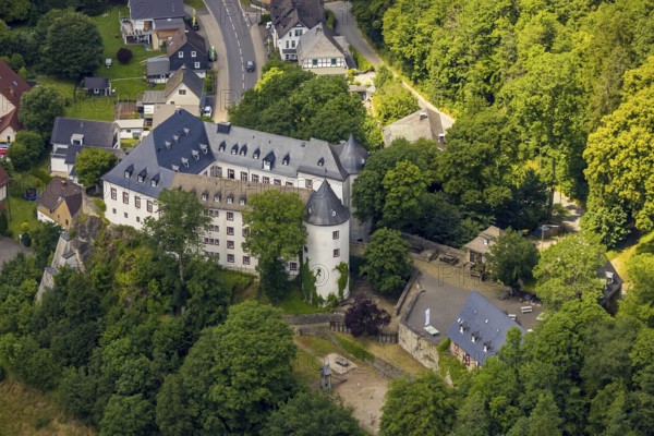 Aerial photo, Bilstein Castle, DJH Youth Hostel, Bilstein, Lennestadt, Sauerland, North