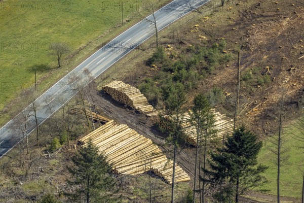 Aerial photo, forest damage at Kihlenberg, wood pile, damaged wood, Kruberg, Kirchhundem,