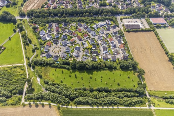 Aerial view, Circular housing estate Bertolt-Brecht-Straße in the district Heeren-Werve, Kamen,