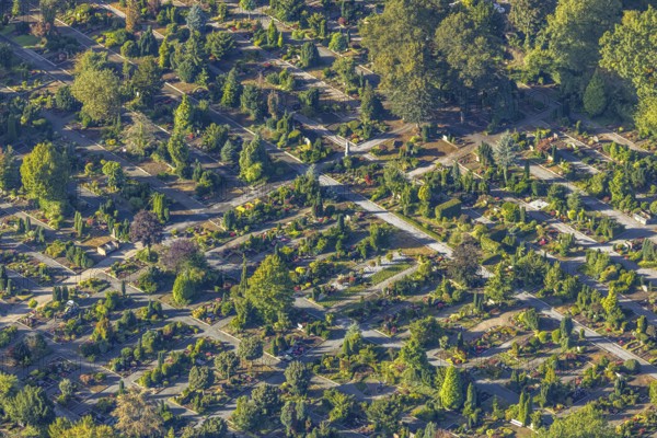 Aerial view, cemetery at Claudiusstraße in the district Wanne in Herne, Ruhr area, North
