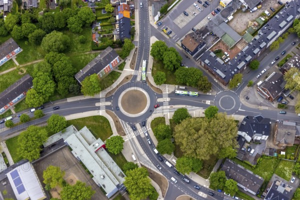 Aerial view, new roundabout Dorneburger Straße, Bielefelder Straße, Königstraße, Schule an der