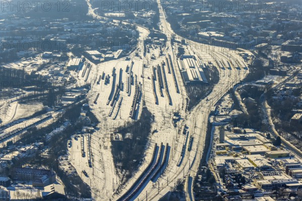 Aerial view, Wanne-Eickel main station, signal box, railway tracks in the snow, Baukau-West, Herne,