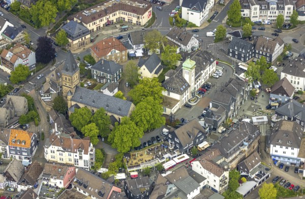 Aerial view, market, weekly market market, town hall and protestant church in the old town, market