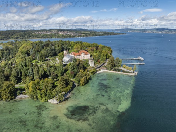The island of Mainau in Lake Constance with the jetty and the baroque Mainau Castle, built between
