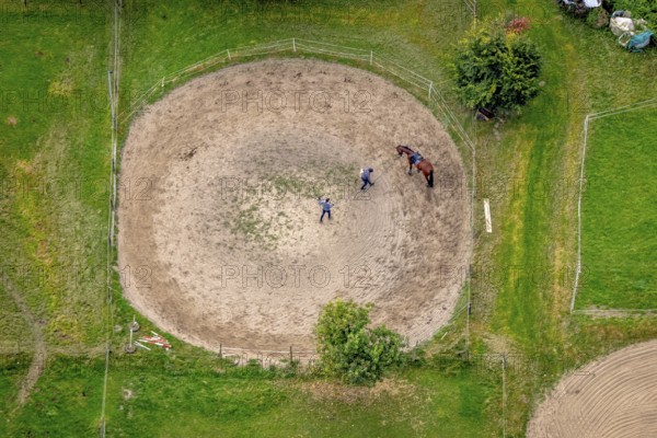 Aerial view, riding stable In den Wiesen in Garenfeld in the district Boele in Hagen, Ruhr area,