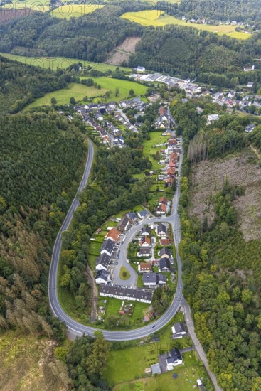 Aerial view, housing estate Heedfelder Straße and Am Sterbecker Bach in the Rummenohl district of