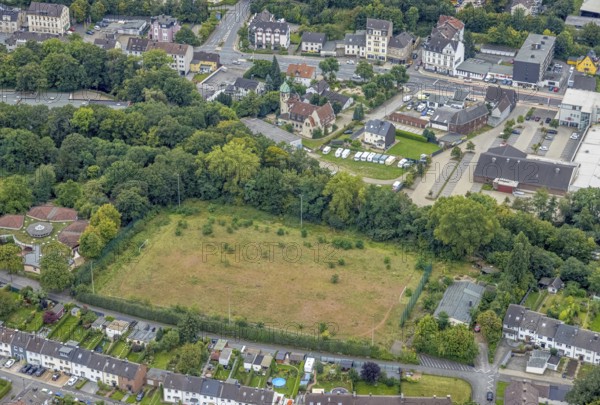 Aerial view, Waldorf Kindergarten next to the former Am Quambusch sports ground. A residential