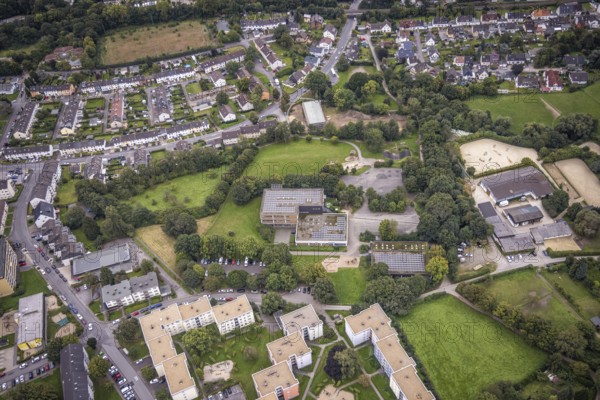 Aerial view, Friedrich-Harkort Grundschule Quambusch an der Twittingstraße in the district