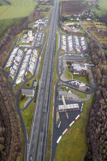 Aerial view of the Rhynern-Nord and Rhynern-Süd motorway service areas on the A2 motorway, truck