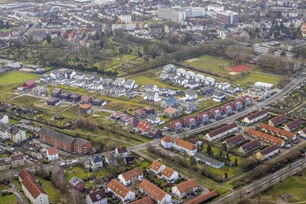 Aerial view new development area Am Beisenkamp between Beisenkamp-Gymnasium and Südenfriedhof in