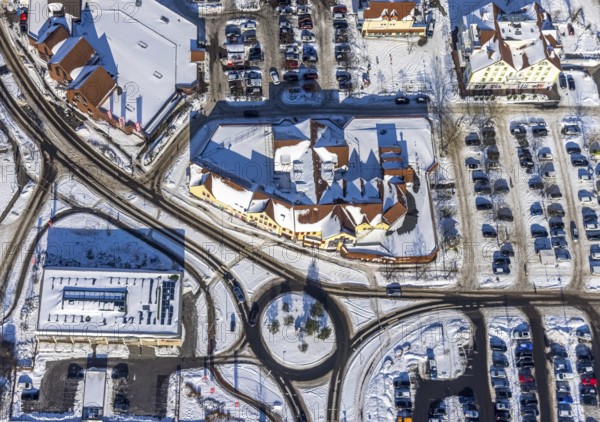 Aerial view, snow-covered roundabout on Ostwennemarstraße, Maxi-Center, shopping centre, Rewe,