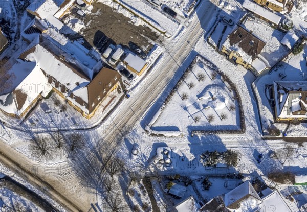 Aerial view, workers' housing estate Maximilian, miners' housing estate in winter, war memorial