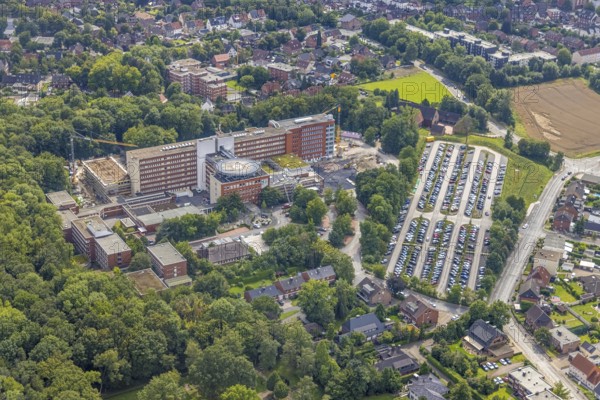 Aerial view, St. Barbara-Klinik Hamm-Heessen with extension construction site in the Heessen