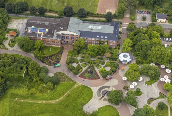 Aerial photo, Maximilianpark leisure park, main entrance, Uentrop citizens' office, Uentrop, Hamm,