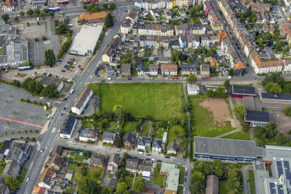 Aerial view, green meadow at the corner of Lohauserholzstraße and Auf dem Hilkenhohl in Mitte,