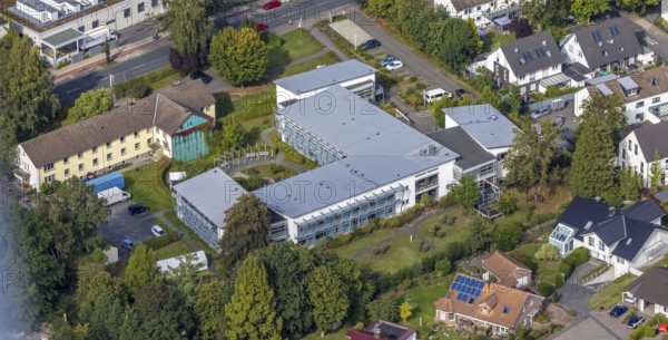 Aerial photograph, Perthes-Haus senior citizens' housing estate in the Uentrop district of Hamm,